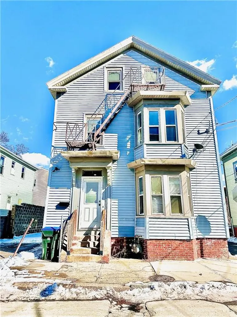 32 Gilmore Street Providence RI 02907