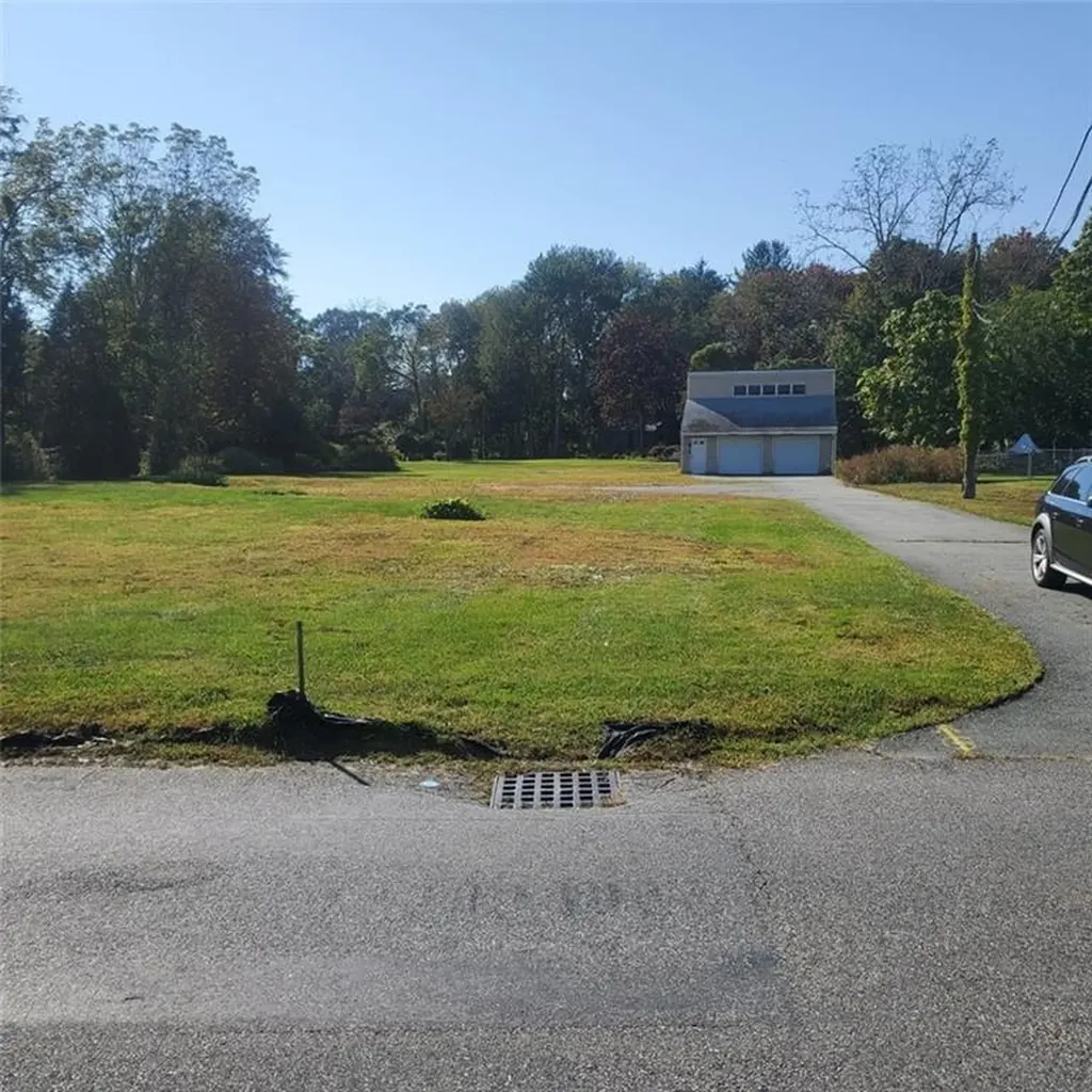 11 Mathewson Road Barrington RI 02806