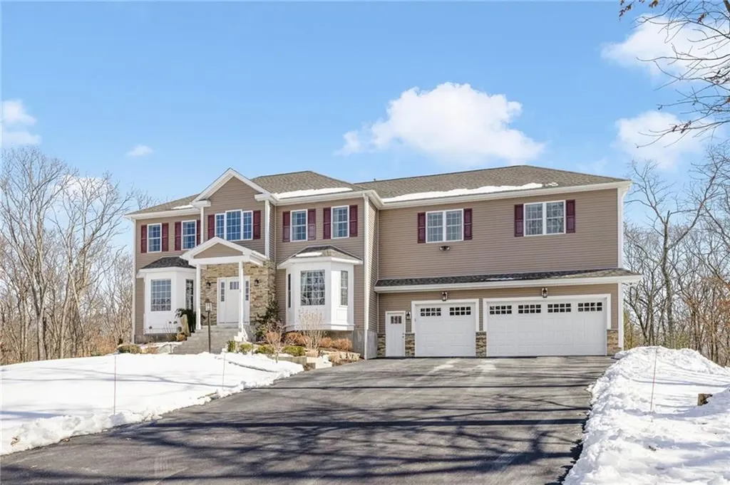 2 Vera Drive Smithfield RI 02917