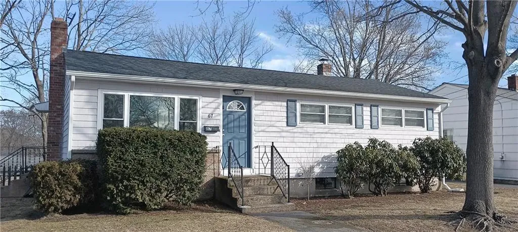 67 Wellington Avenue Warwick RI 02886