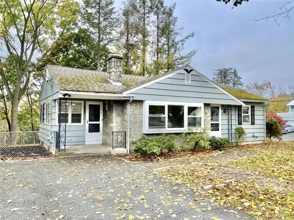 20 Pleasant View Avenue Smithfield RI 02828