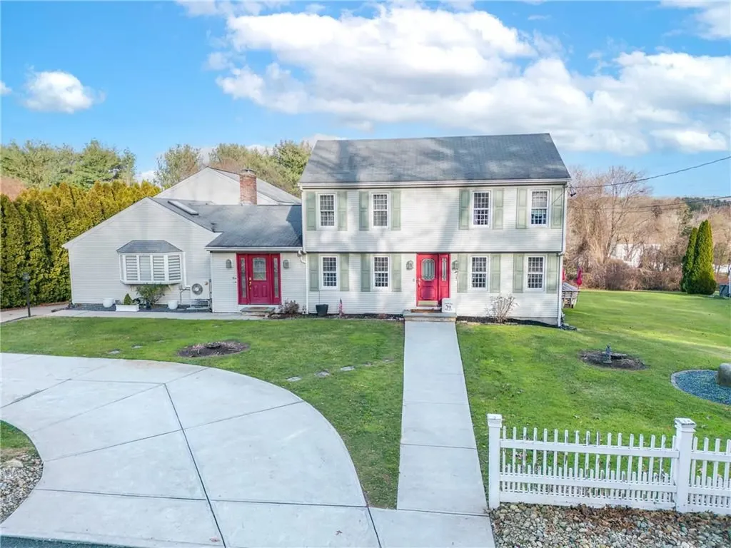 5 Hayfield Lane Cumberland RI 02864