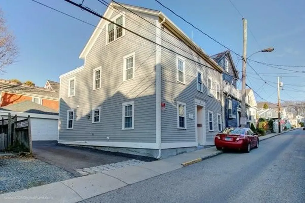 38 Pope Street Newport RI 02840