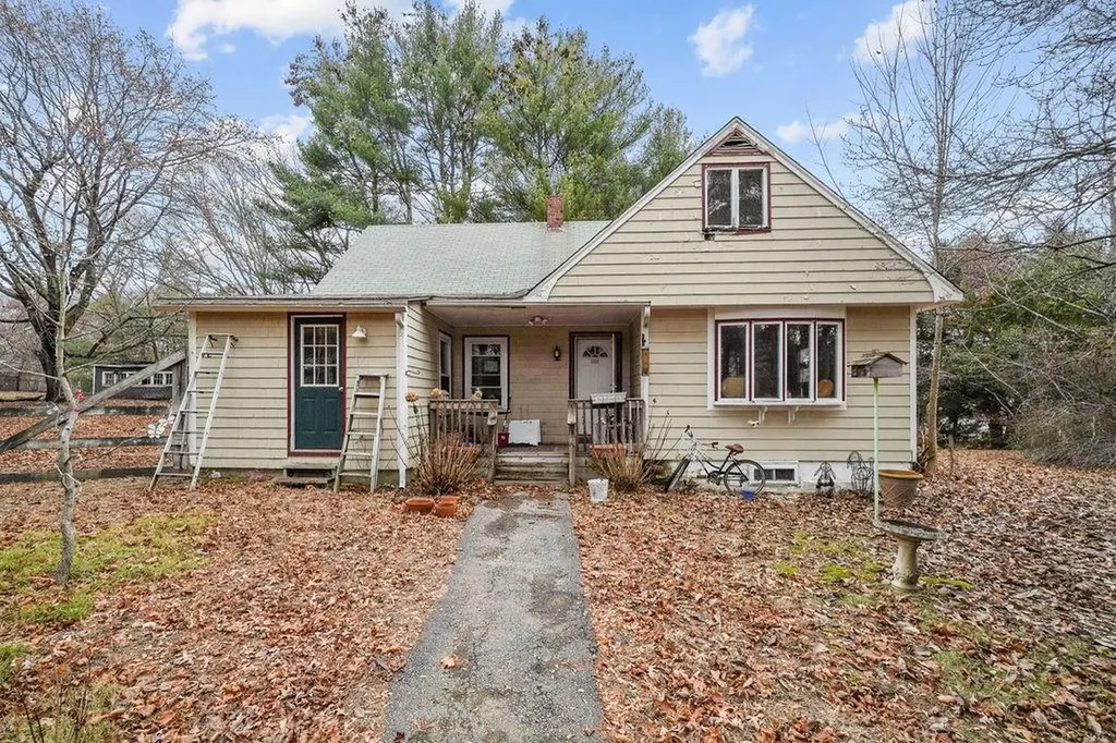 22 Reservoir Road Coventry RI 02816