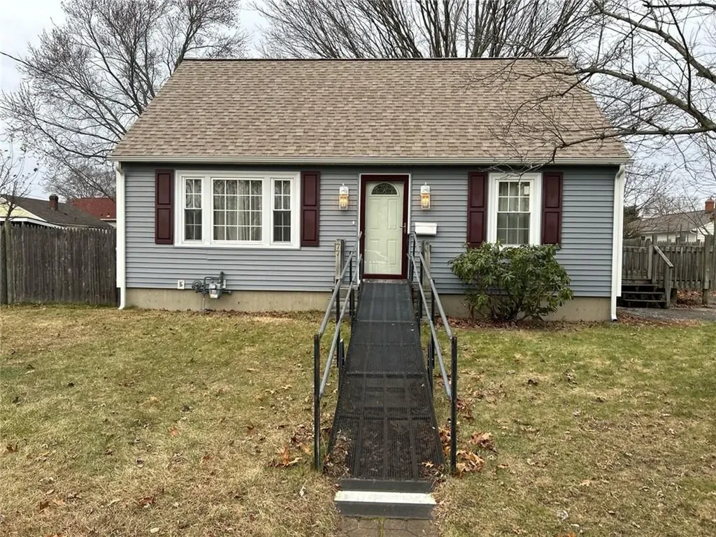 77 Johnson Avenue Warwick RI 02886