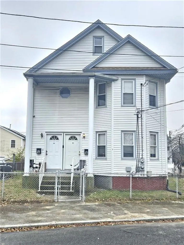 34 36 Applegate Lane Providence RI 02905
