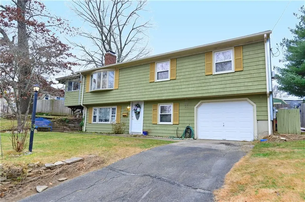 142 Princeton Avenue Coventry RI 02816