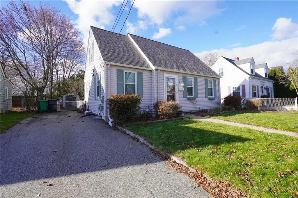 249 Tennyson Road Warwick RI 02888