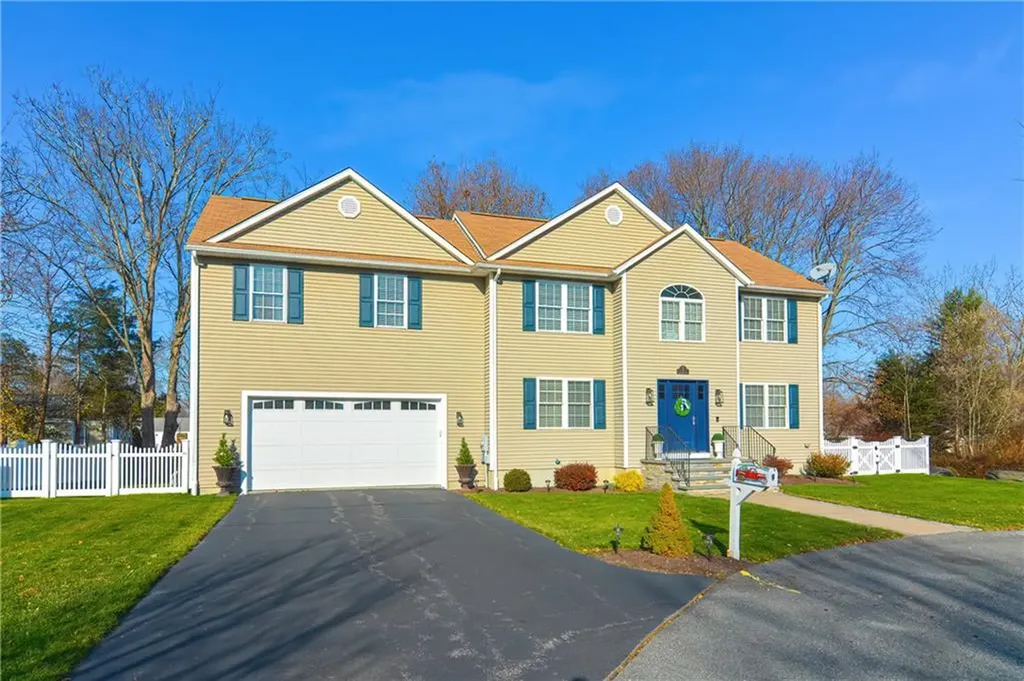 9 Elm Farm Drive Bristol RI 02809