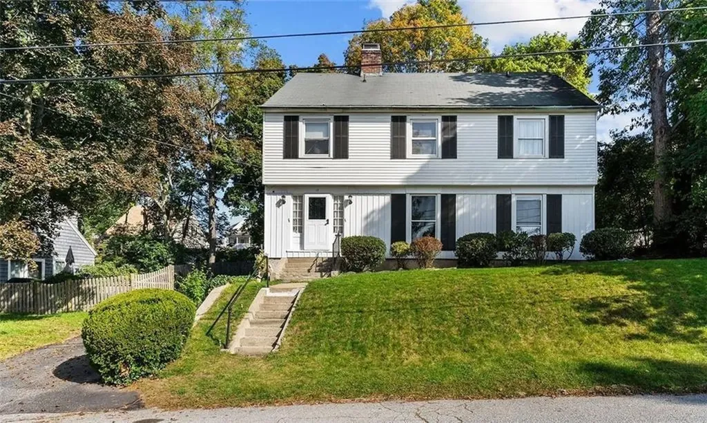 17 Valley Street Cranston RI 02920