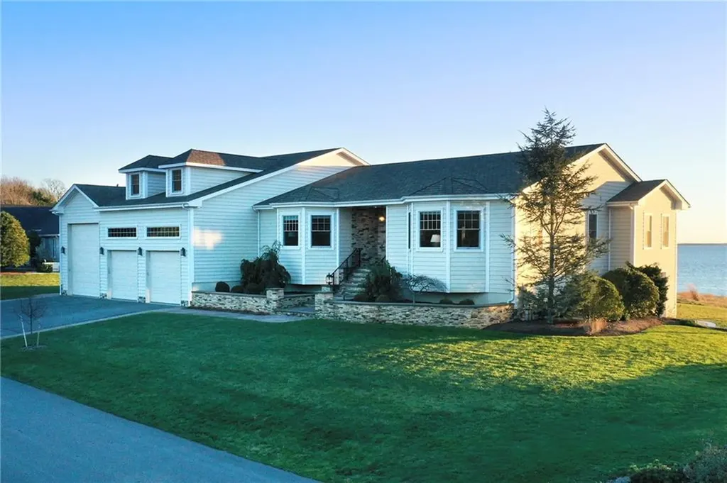 1 Fessenden Road Barrington RI 02806