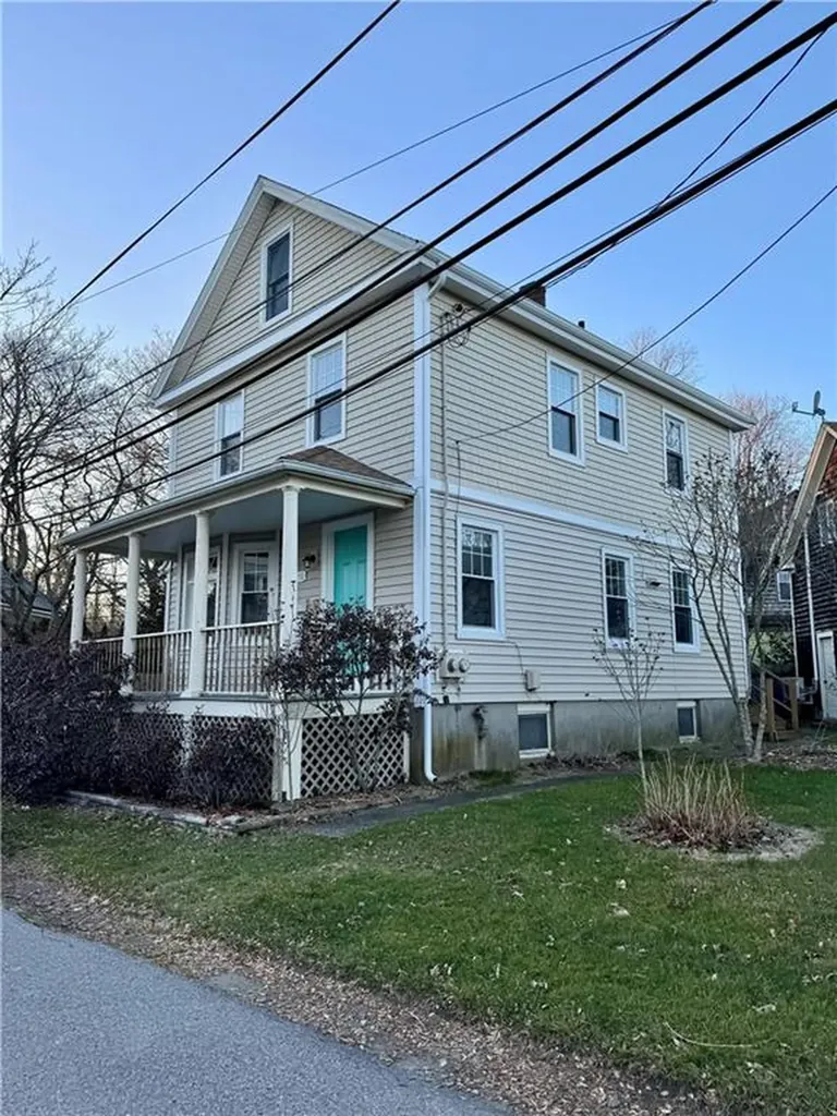 10 Cummings Road Newport RI 02840