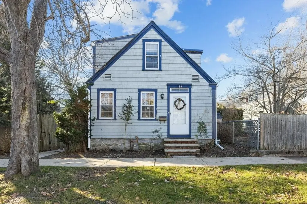 189 Wood Street Bristol RI 02809