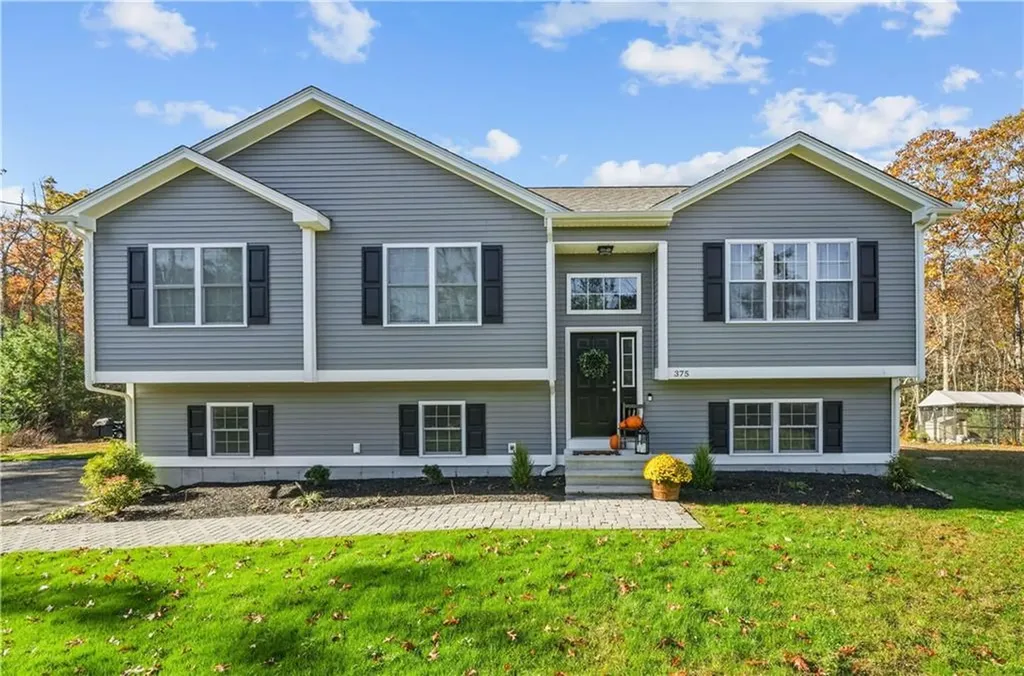 375 Ledge Road Coventry RI 02816