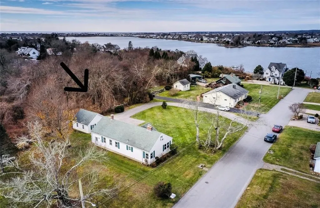 10 Pond View Road Narragansett RI 02882
