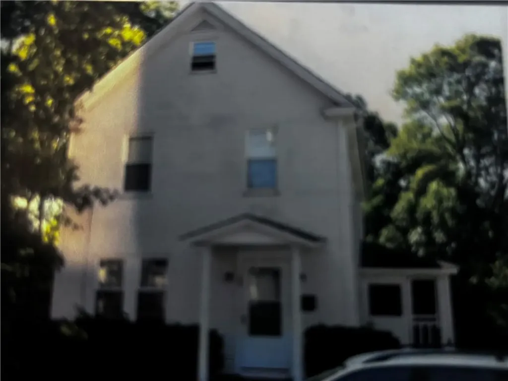 12 Beach Street Warren RI 02885