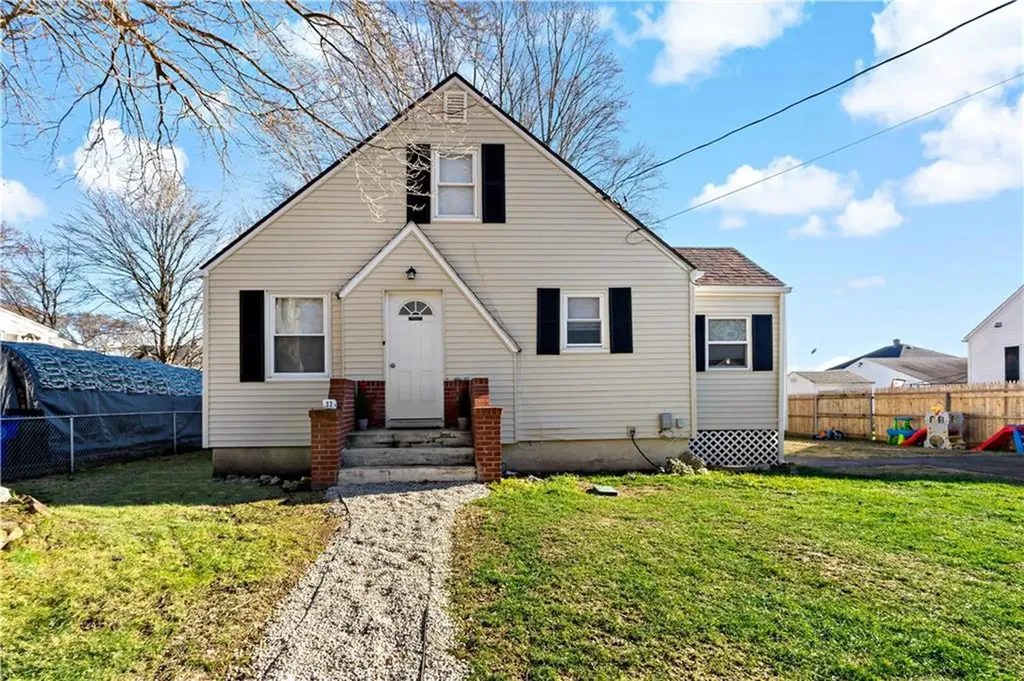 11 Colonial Way West Warwick RI 02893
