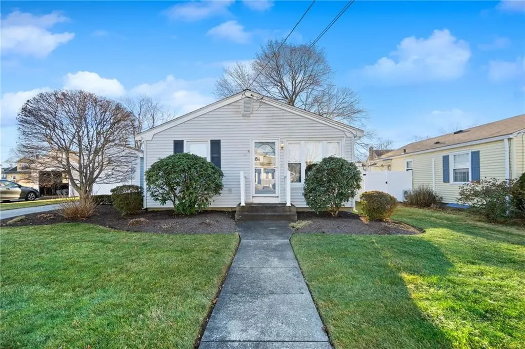 64 Natick Avenue Warwick RI 02886