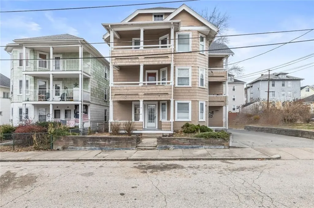45 Read Avenue Woonsocket RI 02895