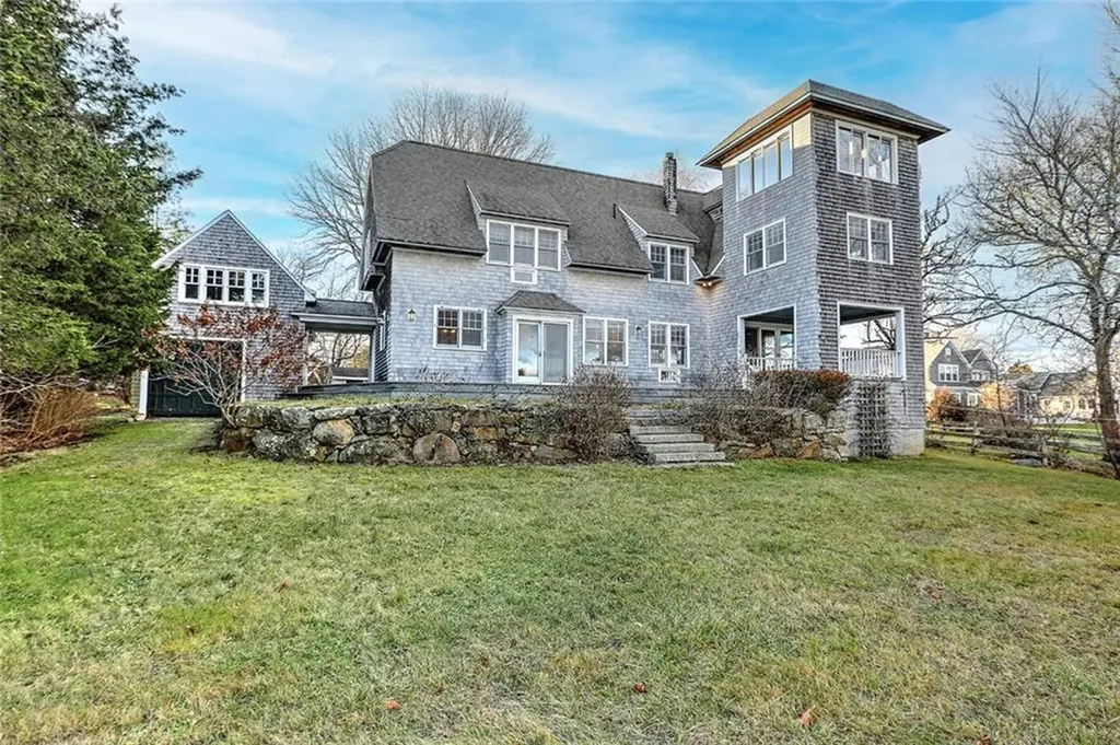 1546 Drift Road Westport MA 02790