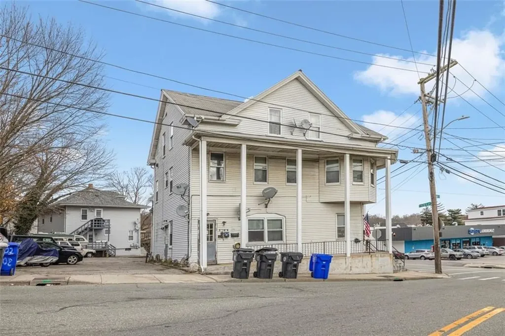 802 Main Street West Warwick RI 02893