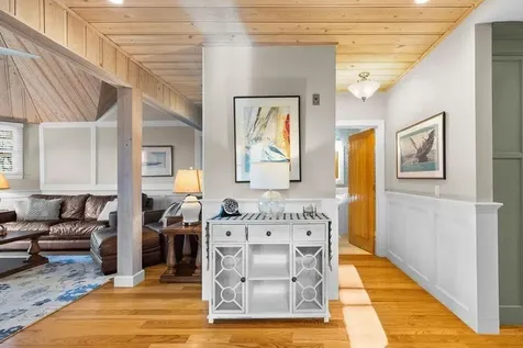 125 Corys Lane Portsmouth RI 02871