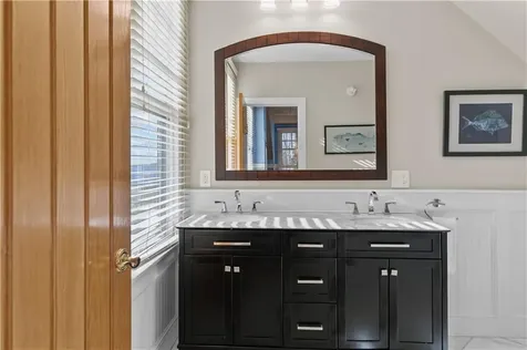 125 Corys Lane Portsmouth RI 02871