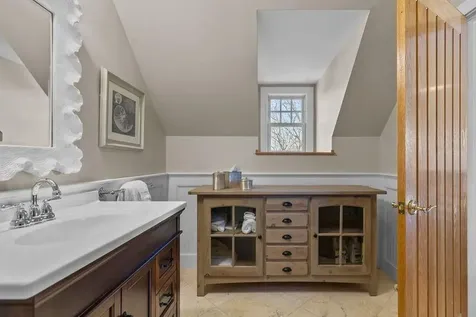 125 Corys Lane Portsmouth RI 02871