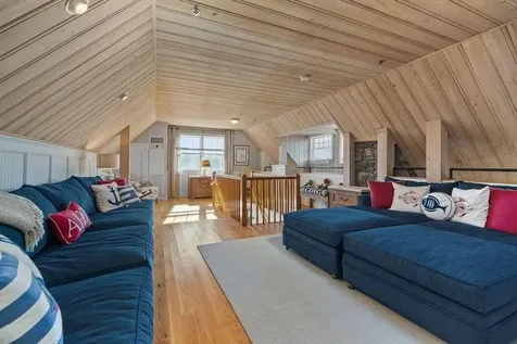 125 Corys Lane Portsmouth RI 02871