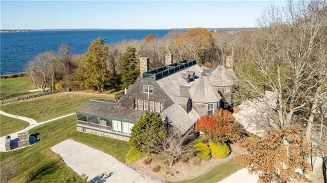 125 Corys Lane Portsmouth RI 02871