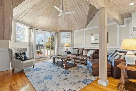 125 Corys Lane Portsmouth RI 02871