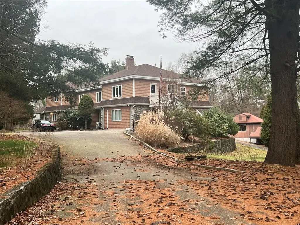 83 Winsor Avenue Johnston RI 02919