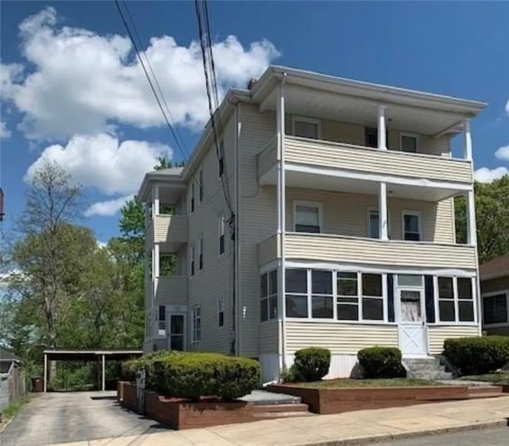 217 Newland Avenue Woonsocket RI 02895