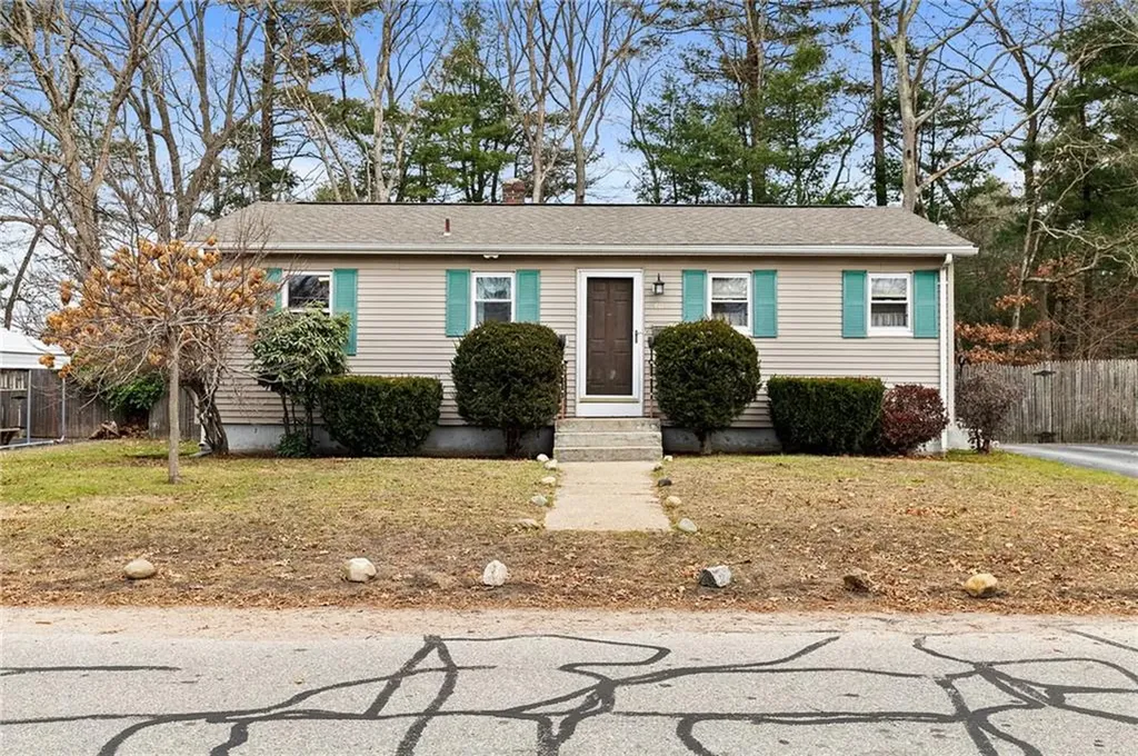 40 Coventry Drive Coventry RI 02816