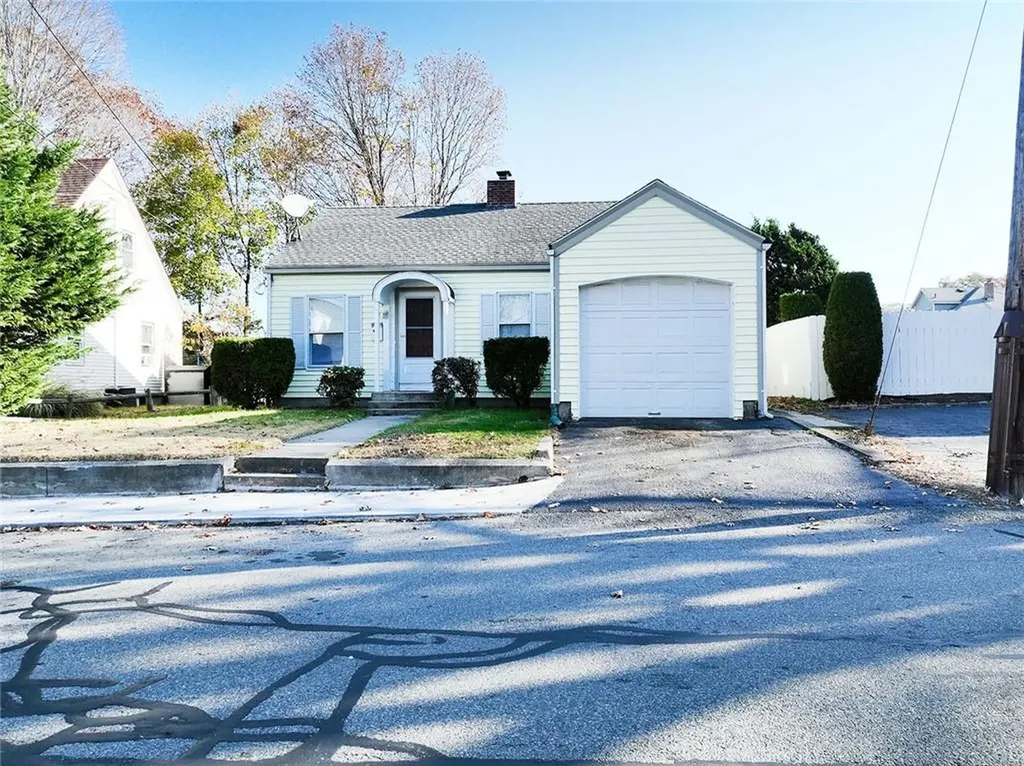 48 Pawtuxet Terrace West Warwick RI 02893