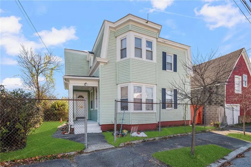 90 Stanwood Street Providence RI 02907