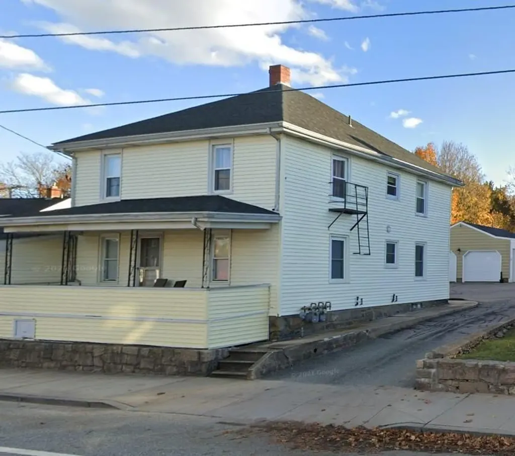77 Oak Street Westerly RI 02891