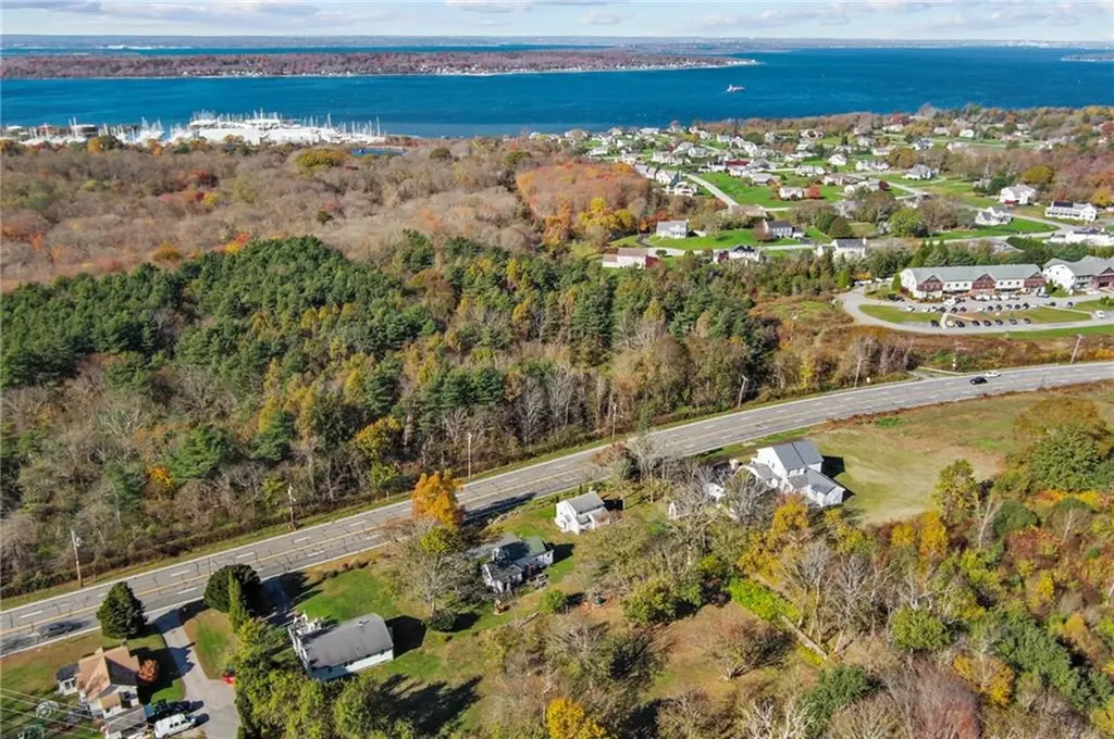 1144 1152 W Main Road Portsmouth RI 02871