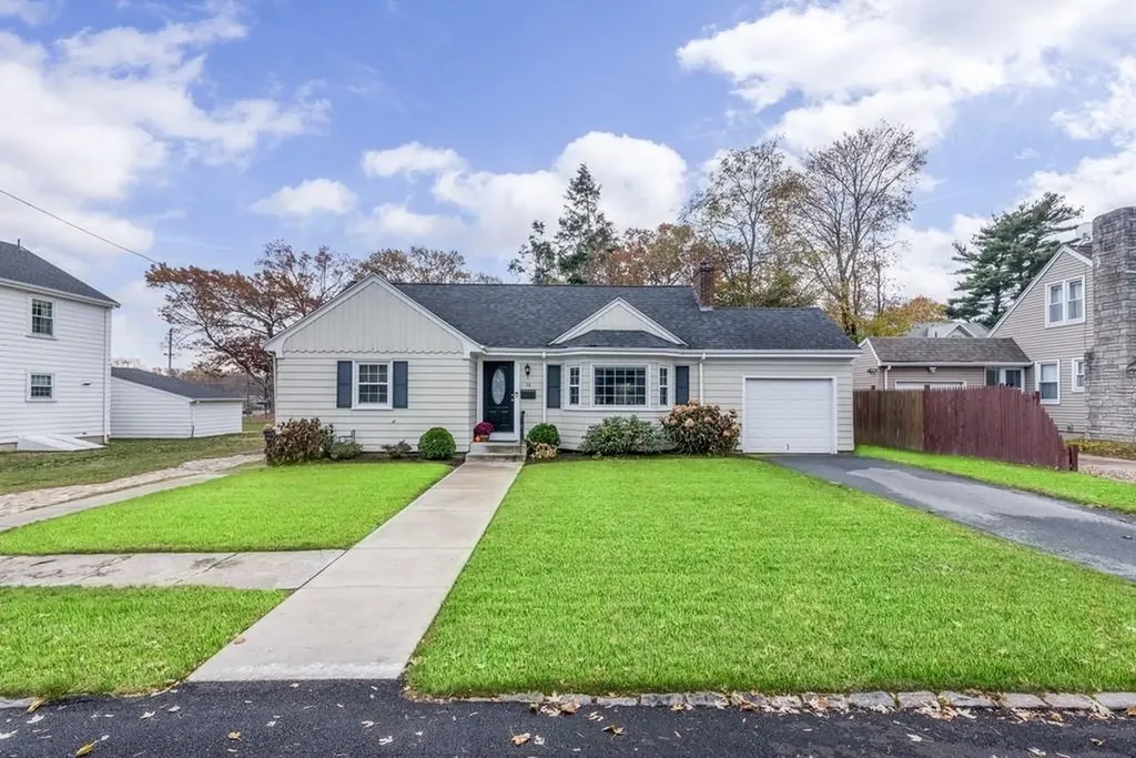 38 Marquette Drive Warwick RI 02888