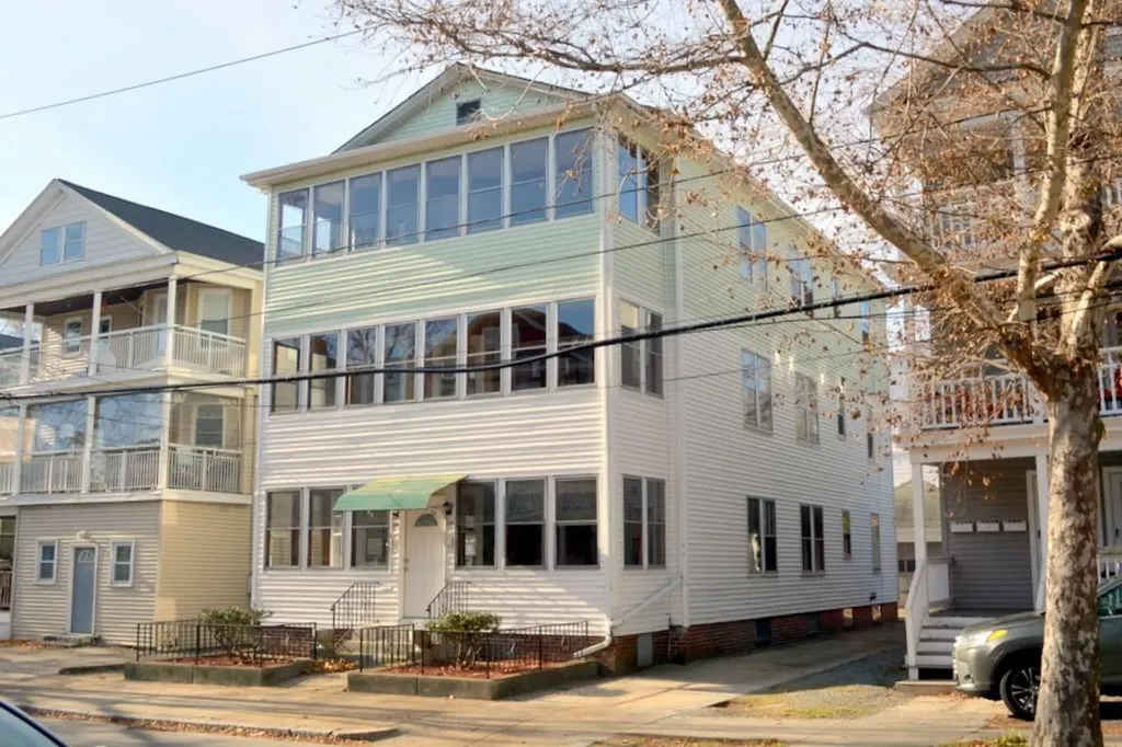 138 140 Oakland Avenue Providence RI 02908