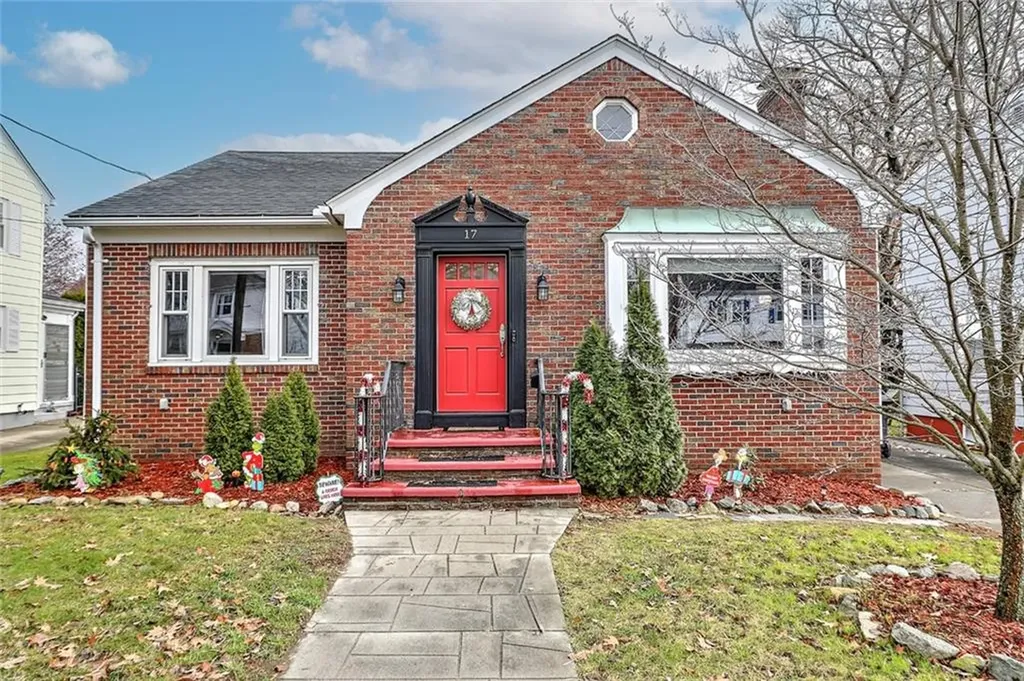 17 Jastram Street Providence RI 02908