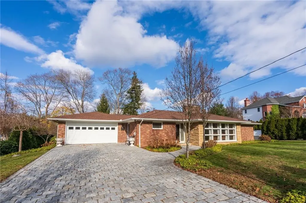 50 Apple Gate Road Cranston RI 02920