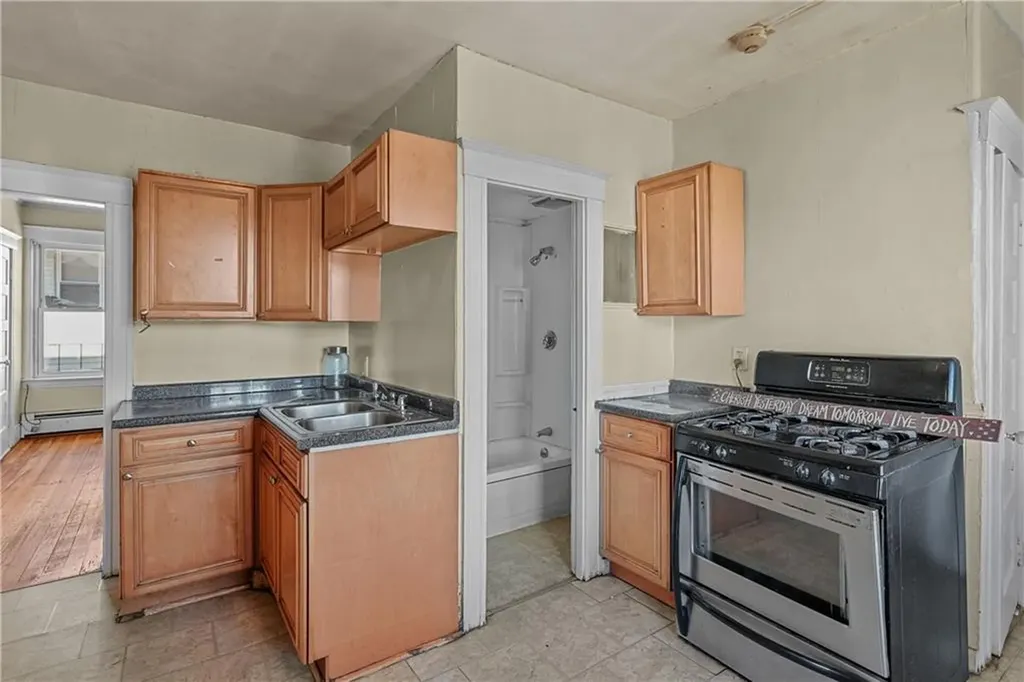 635 639 Elm Street Woonsocket RI 02895