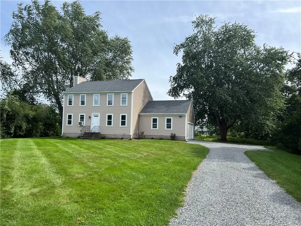 274 Prospect Avenue Middletown RI 02842