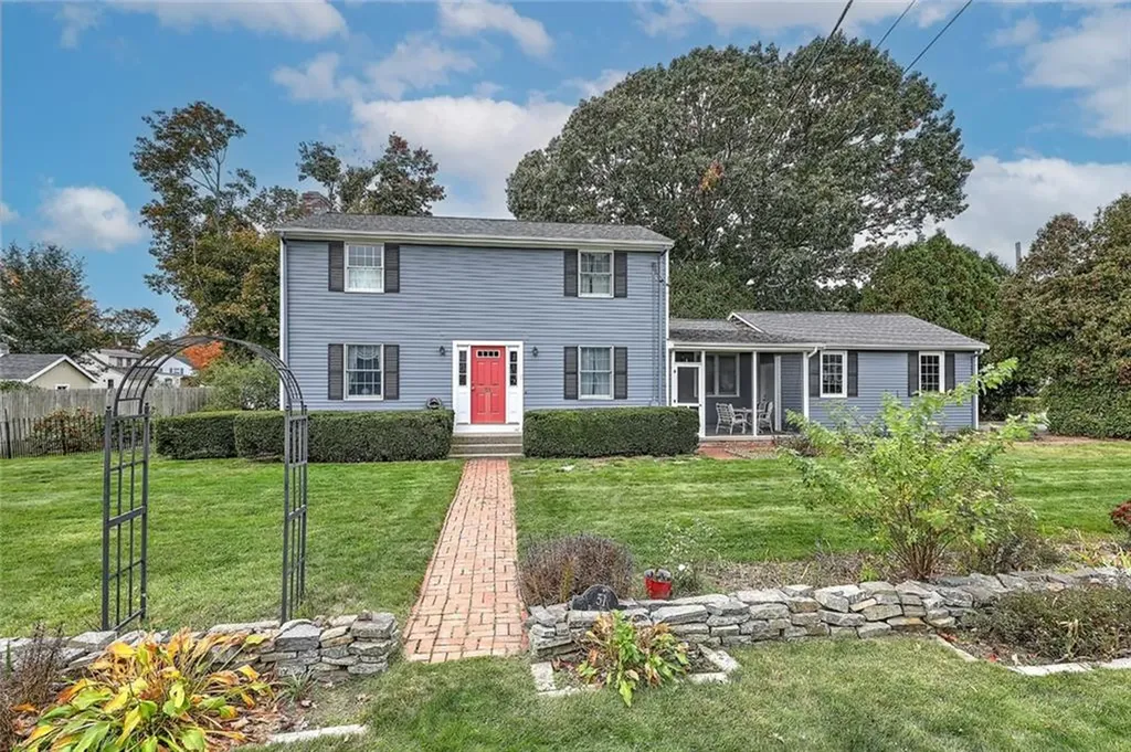 51 Bay Road Barrington RI 02806