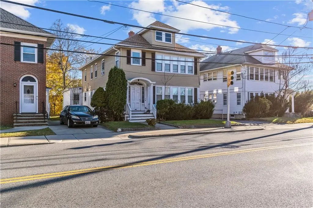 302 Pontiac Avenue Cranston RI 02910
