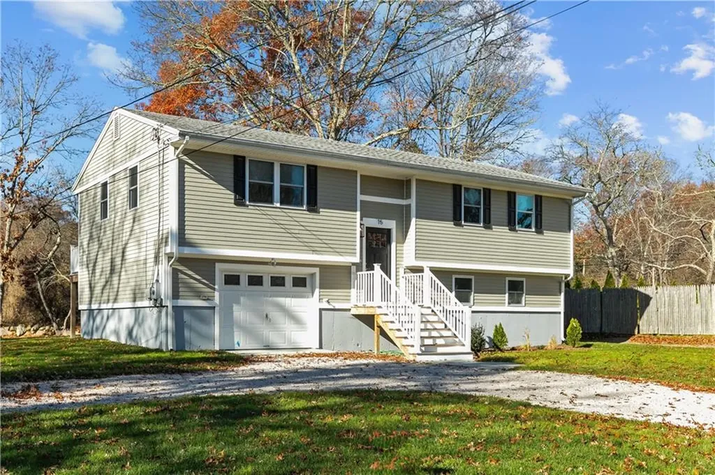 15 Ridgewood Road Charlestown RI 02813