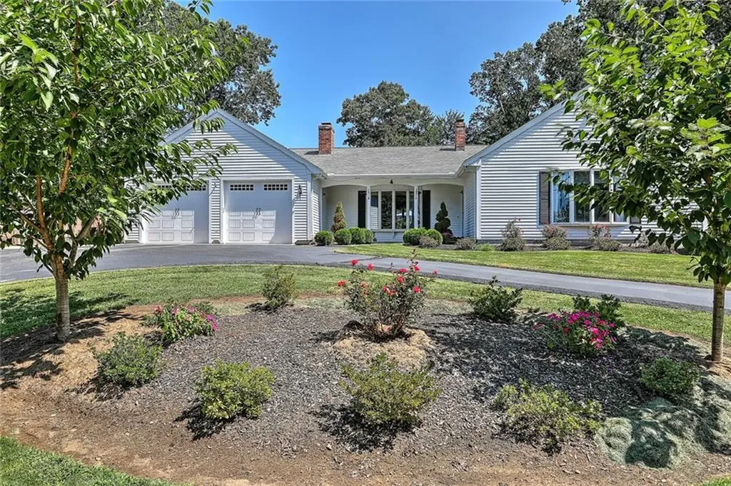4 Wyoming Drive Cumberland RI 02864