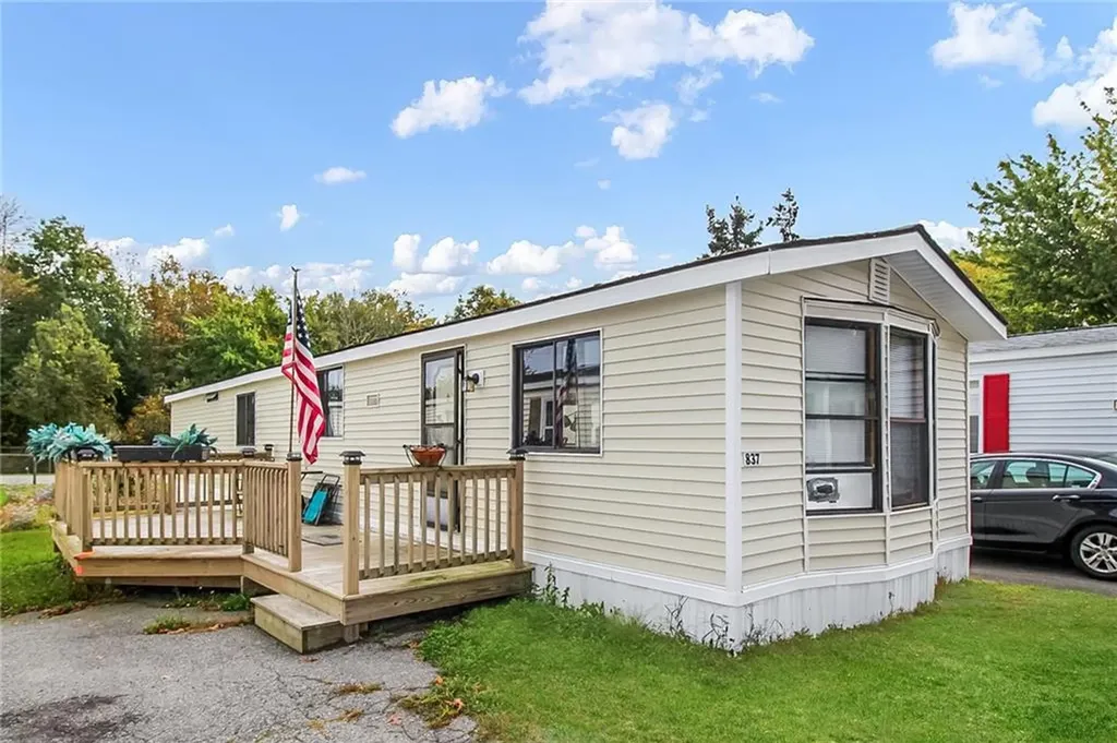 837 Forest Park Road Middletown RI 02842