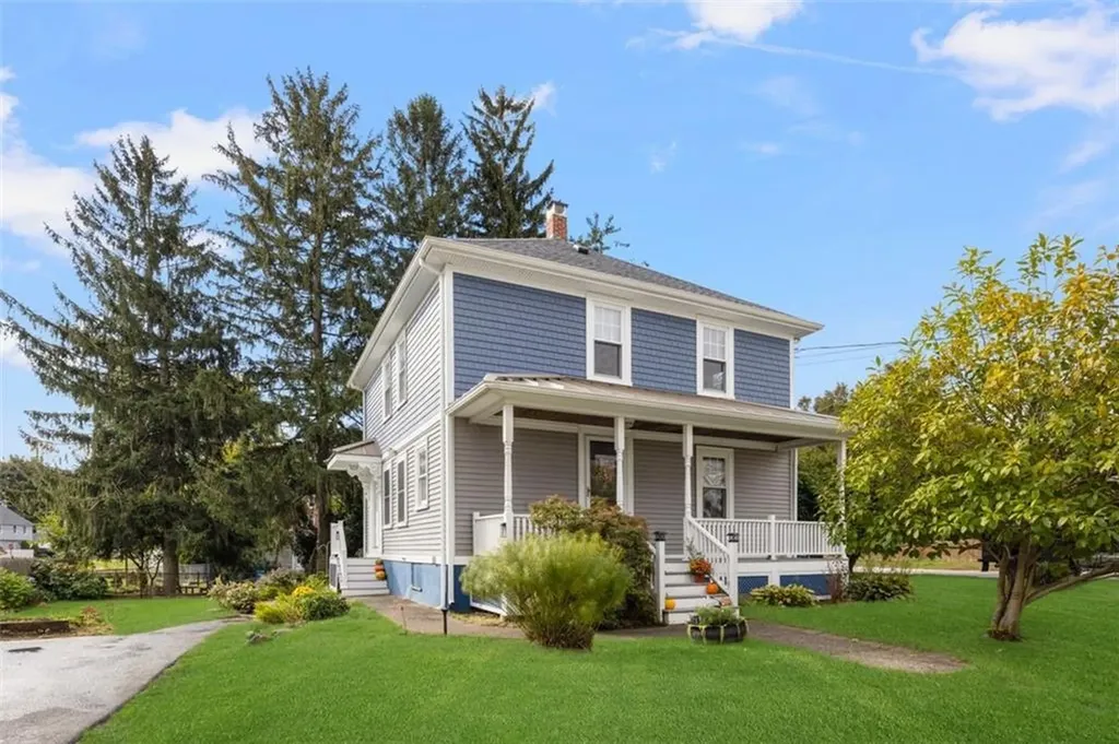 55 E Earle Street Cumberland RI 02864